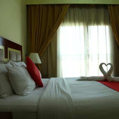 Ruwi Hotel Apartments, Шарджа Экстерьер фото