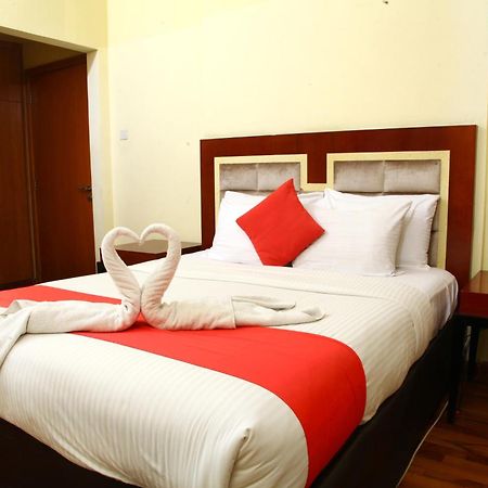 Ruwi Hotel Apartments, Шарджа Экстерьер фото