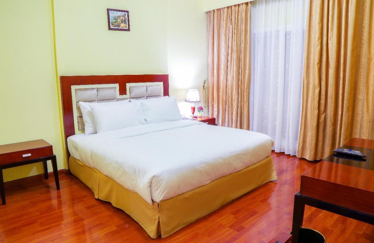 Ruwi Hotel Apartments, Шарджа Экстерьер фото