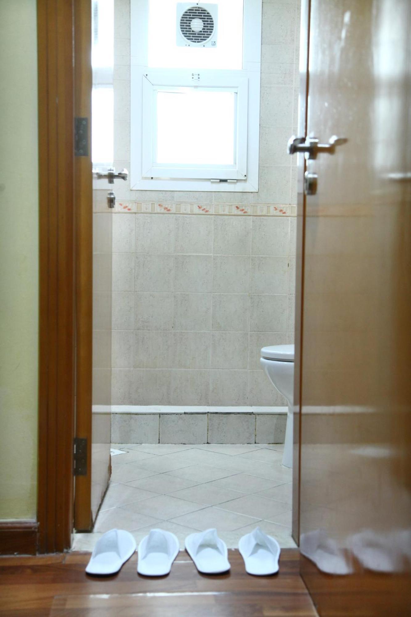 Ruwi Hotel Apartments, Шарджа Экстерьер фото