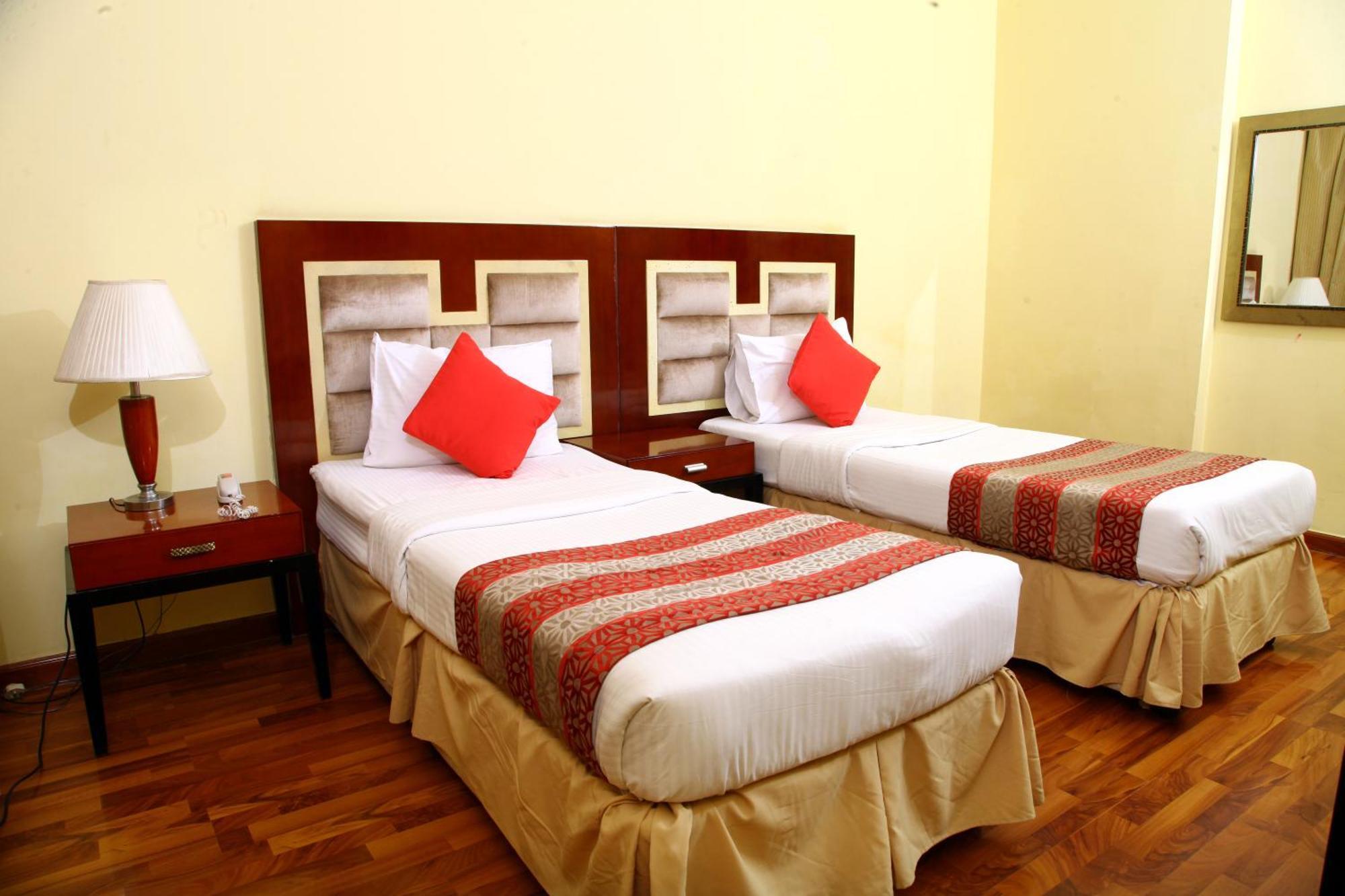 Ruwi Hotel Apartments, Шарджа Экстерьер фото