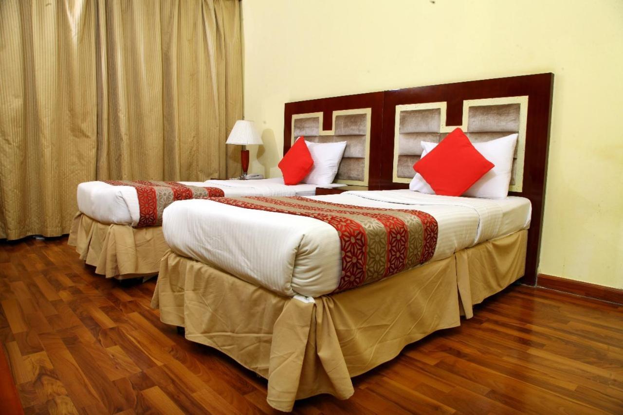 Ruwi Hotel Apartments, Шарджа Экстерьер фото