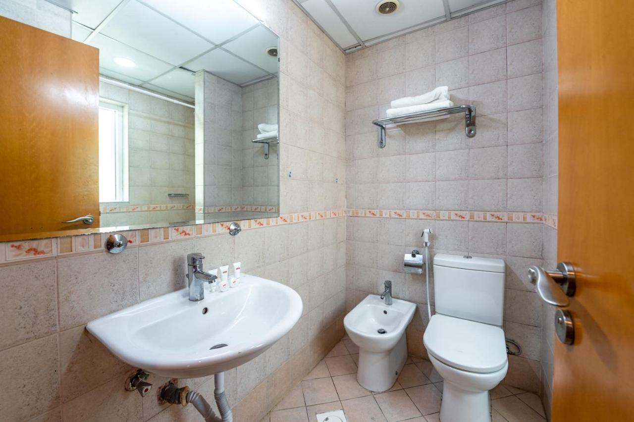 Ruwi Hotel Apartments, Шарджа Экстерьер фото